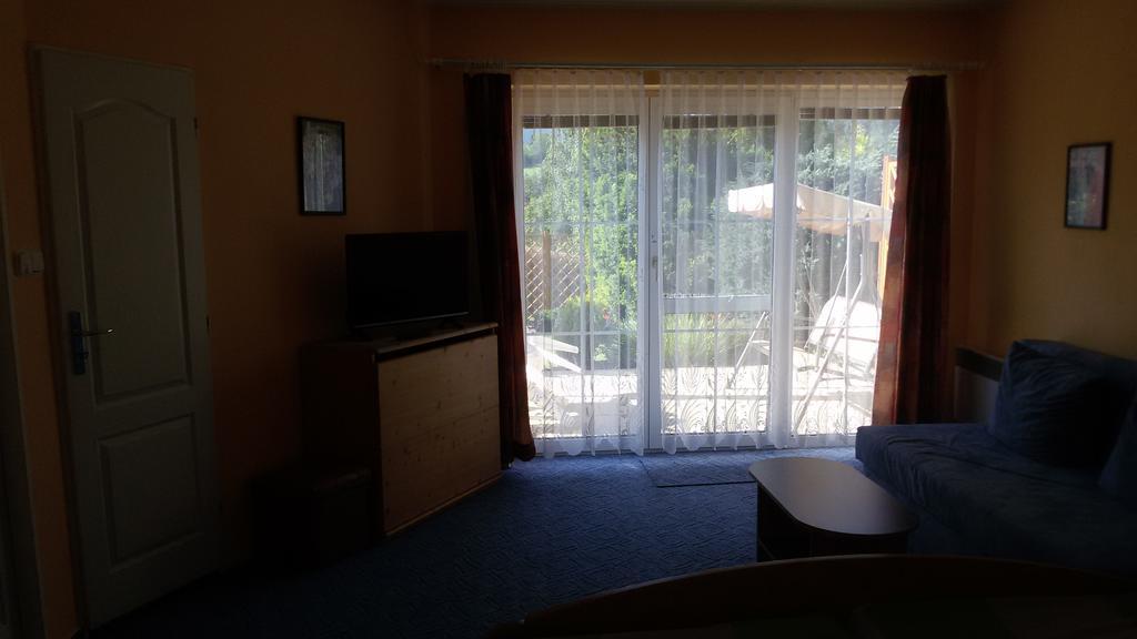 Apartment Amelie Rožnov pod Radhoštěm Екстериор снимка