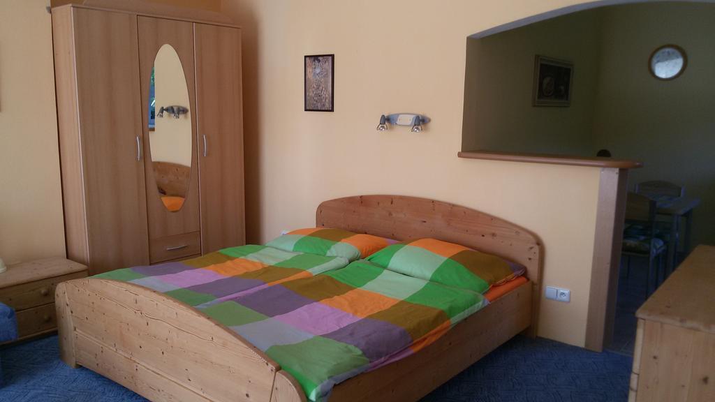 Apartment Amelie Rožnov pod Radhoštěm Екстериор снимка