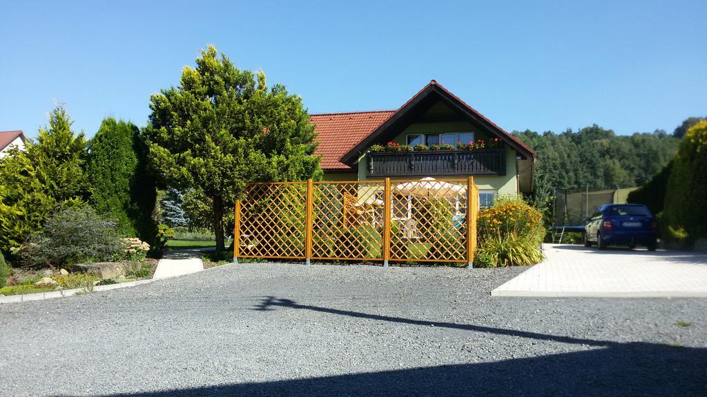 Apartment Amelie Rožnov pod Radhoštěm Екстериор снимка