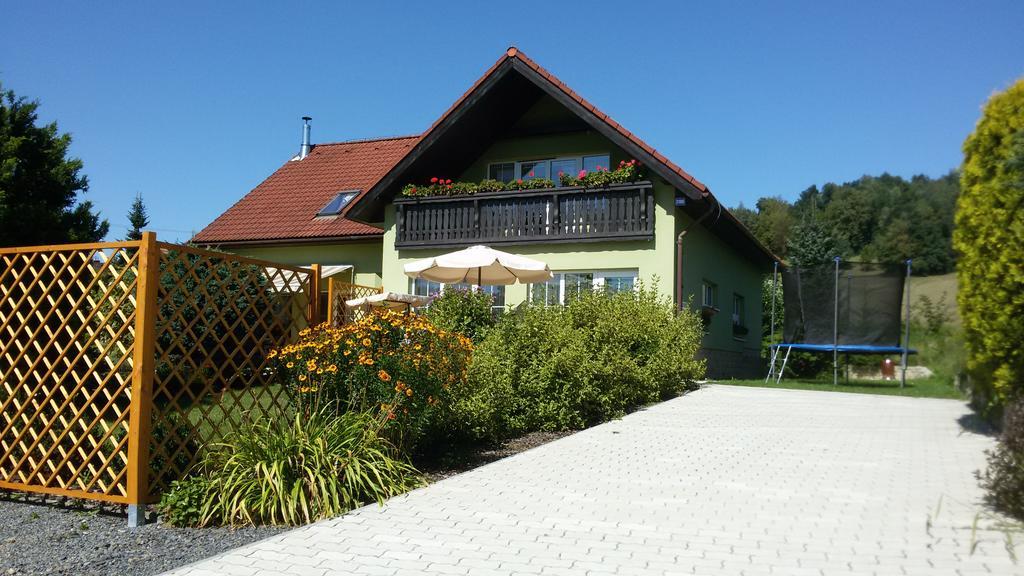 Apartment Amelie Rožnov pod Radhoštěm Екстериор снимка